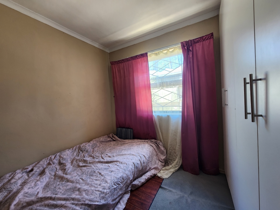 3 Bedroom Property for Sale in Park Village Western Cape